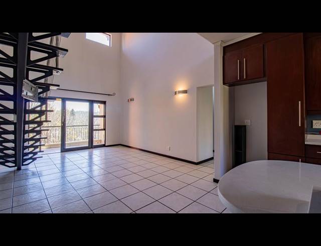 2 BEDROOM APARTMENT FOR SALE IN SUNNINGHILL